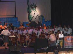 859128713_250_187_250_187.5_0_0_80_koor_bigband2008_bigband2008-1.jpg